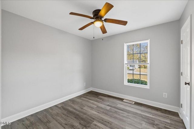 33 Meade Drive, Four Oaks, NC 27524