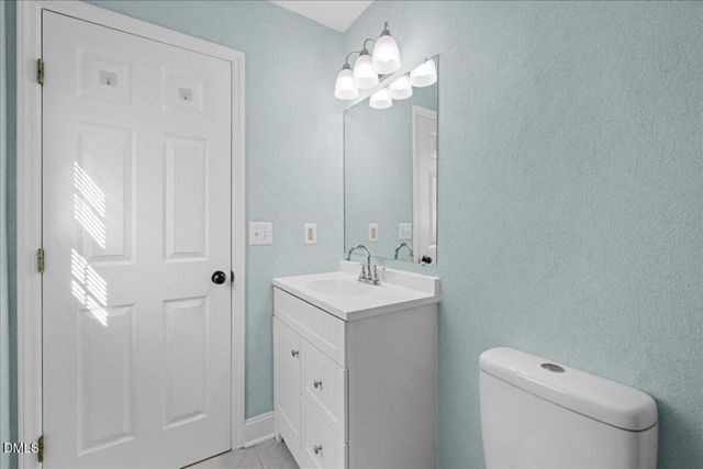 33 Meade Drive, Four Oaks, NC 27524