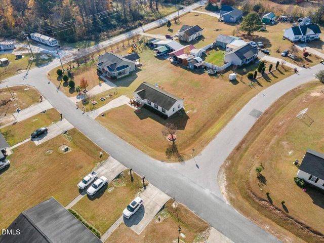 33 Meade Drive, Four Oaks, NC 27524
