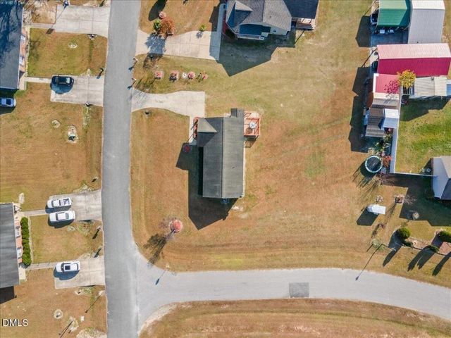 33 Meade Drive, Four Oaks, NC 27524