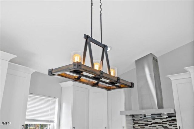 33 Meade Drive, Four Oaks, NC 27524