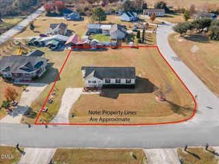 33 Meade Drive, Four Oaks, NC 27524