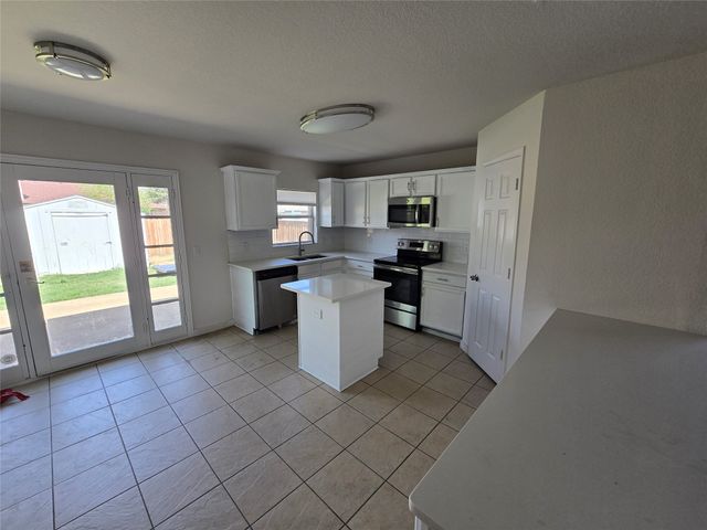 1429 Trading Post Drive, Fort Worth, TX 76131