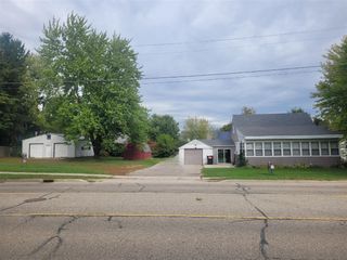 369 E Muskegon Street, Cedar Springs, MI 49319