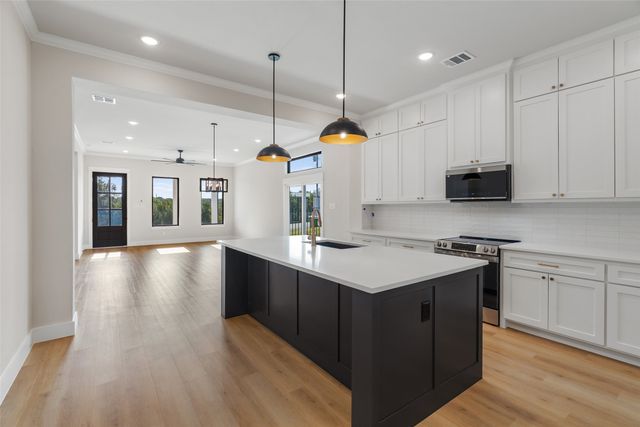 1118 Thicket Trail, Granbury, TX 76048