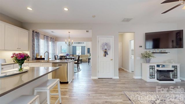 2002 Chinabrook Court, Charlotte, NC 28270