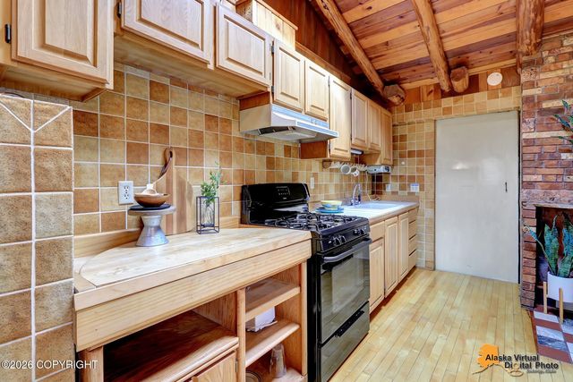 1003 W 53rd Avenue, Anchorage, AK 99518