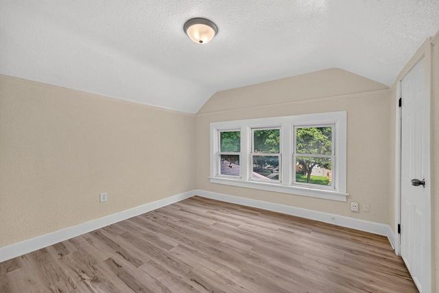 2867 N 40th STREET, Milwaukee, WI 53210