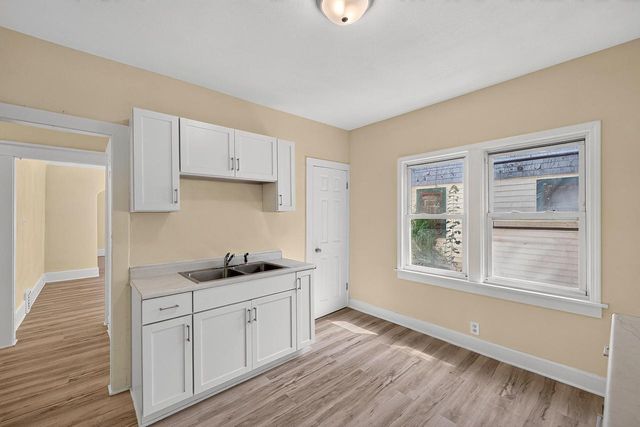 2867 N 40th STREET, Milwaukee, WI 53210