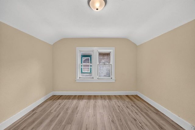 2867 N 40th STREET, Milwaukee, WI 53210