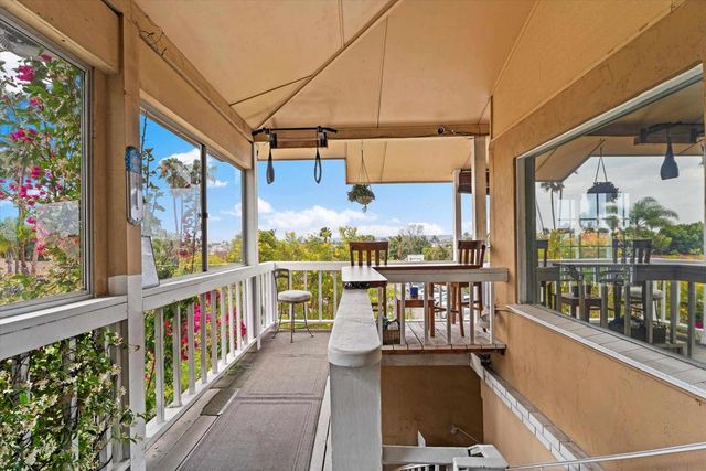 4062 Harney St, San Diego, CA 92110