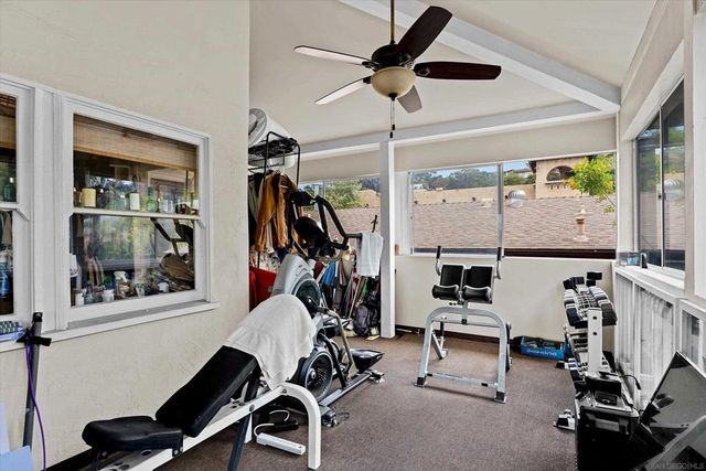 4062 Harney St, San Diego, CA 92110