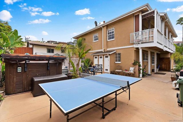 4062 Harney St, San Diego, CA 92110