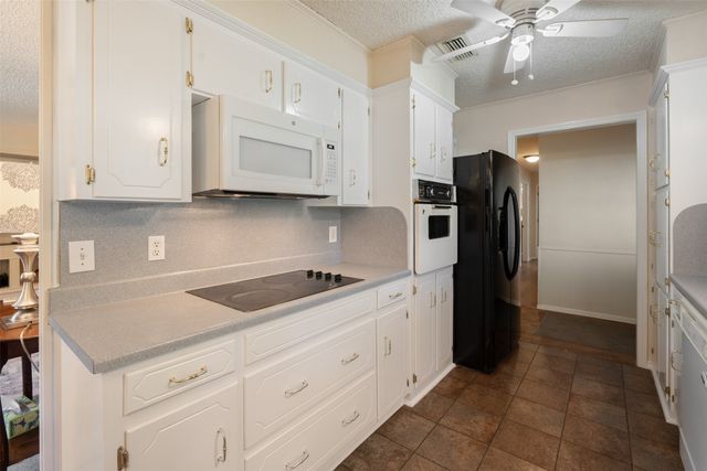 1906 Spring Valley Drive, Denton, TX 76208