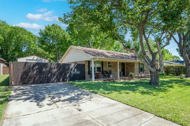 1906 Spring Valley Drive, Denton, TX 76208
