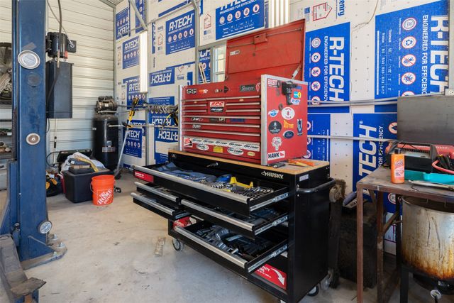 1906 Spring Valley Drive, Denton, TX 76208