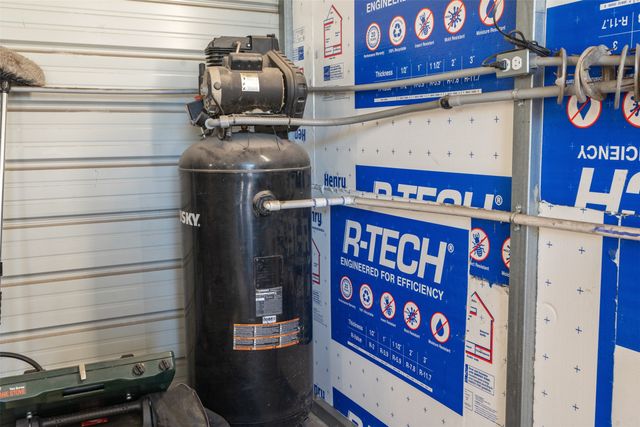 1906 Spring Valley Drive, Denton, TX 76208