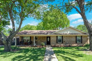 1906 Spring Valley Drive, Denton, TX 76208
