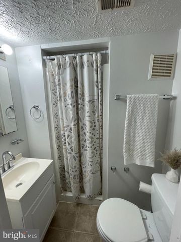 8571 BLACKFOOT CT, Lorton, VA 22079