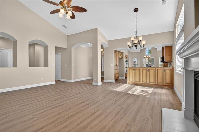 9935 N Ann Avenue, Fresno, CA 93720