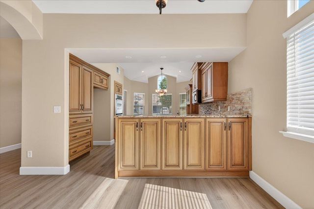 9935 N Ann Avenue, Fresno, CA 93720