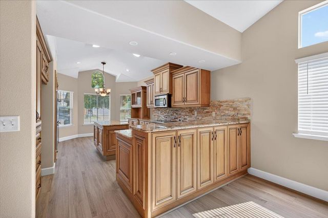 9935 N Ann Avenue, Fresno, CA 93720