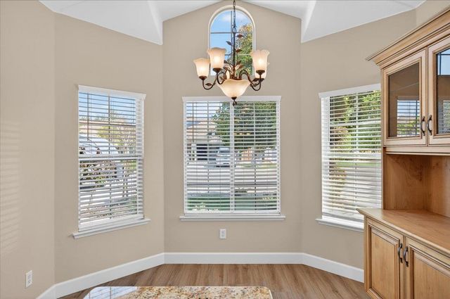 9935 N Ann Avenue, Fresno, CA 93720