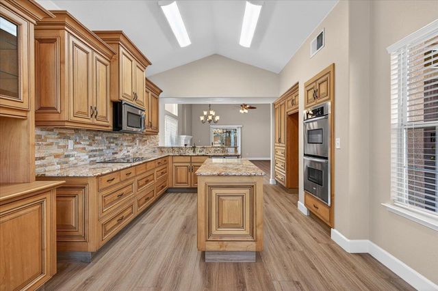 9935 N Ann Avenue, Fresno, CA 93720