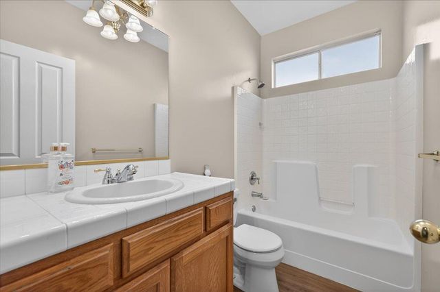 9935 N Ann Avenue, Fresno, CA 93720