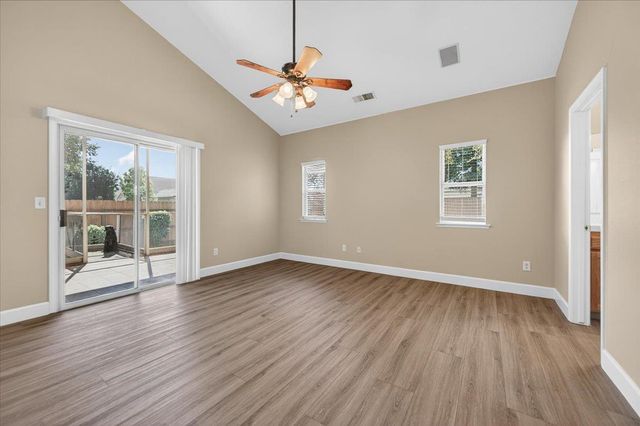 9935 N Ann Avenue, Fresno, CA 93720