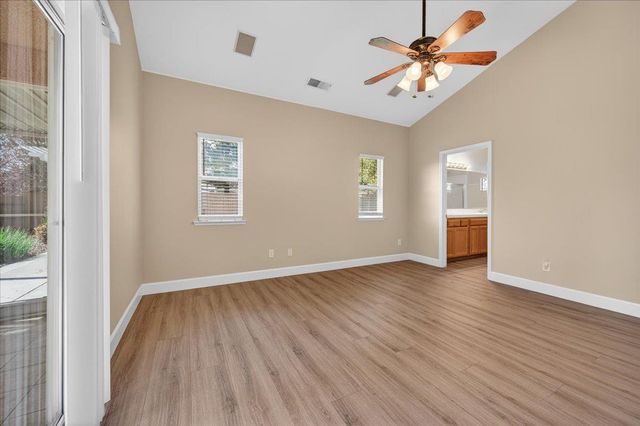 9935 N Ann Avenue, Fresno, CA 93720