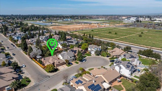 9935 N Ann Avenue, Fresno, CA 93720