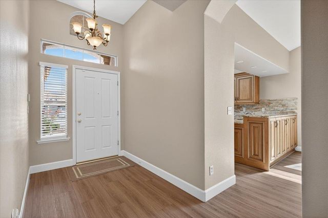 9935 N Ann Avenue, Fresno, CA 93720