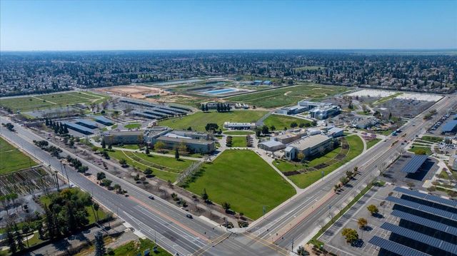 9935 N Ann Avenue, Fresno, CA 93720