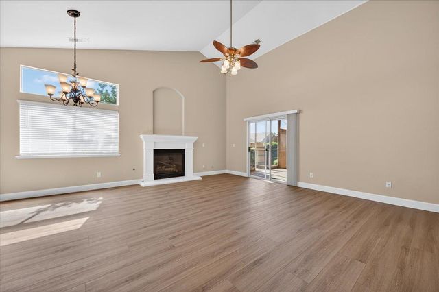 9935 N Ann Avenue, Fresno, CA 93720