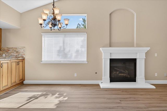 9935 N Ann Avenue, Fresno, CA 93720