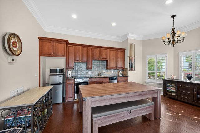 512 Montridge Way, El Dorado Hills, CA 95762