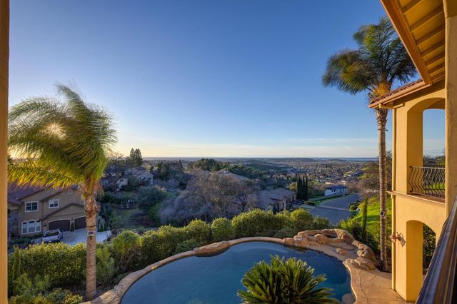 512 Montridge Way, El Dorado Hills, CA 95762