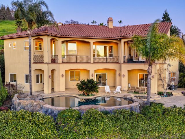 512 Montridge Way, El Dorado Hills, CA 95762