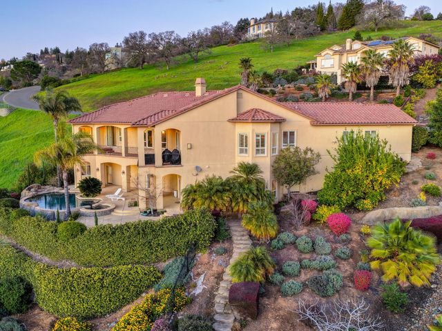 512 Montridge Way, El Dorado Hills, CA 95762