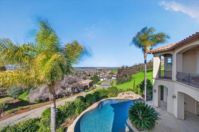 512 Montridge Way, El Dorado Hills, CA 95762