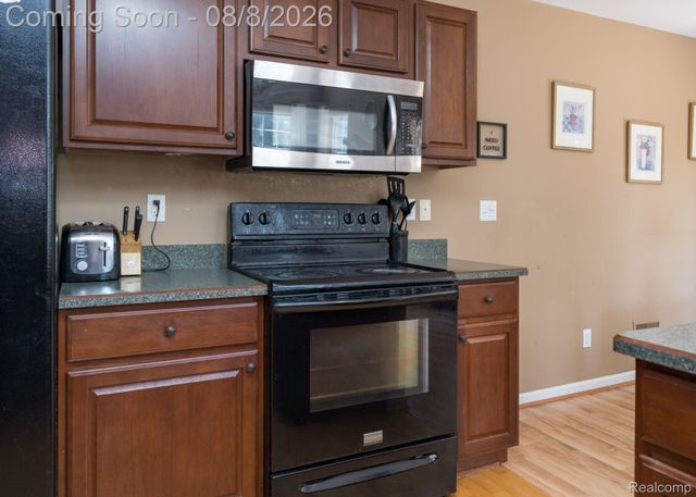 158 S Vista, Auburn Hills, MI 48326