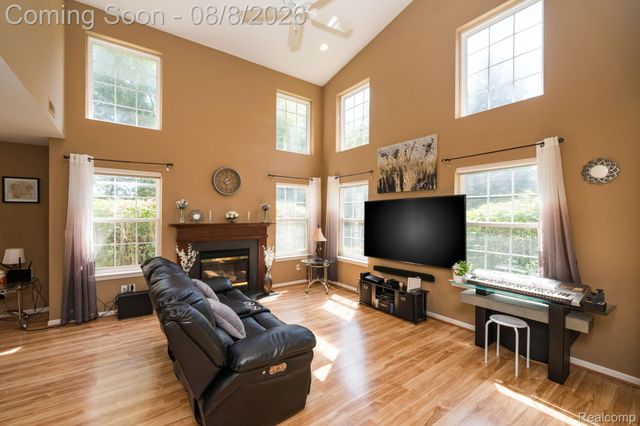 158 S Vista, Auburn Hills, MI 48326