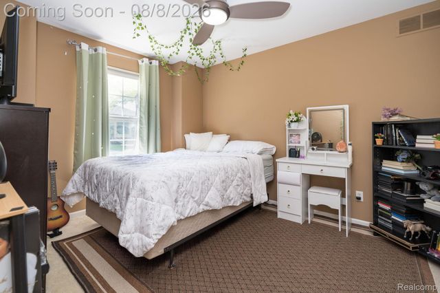 158 S Vista, Auburn Hills, MI 48326