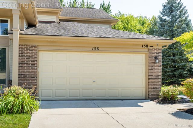 158 S Vista, Auburn Hills, MI 48326