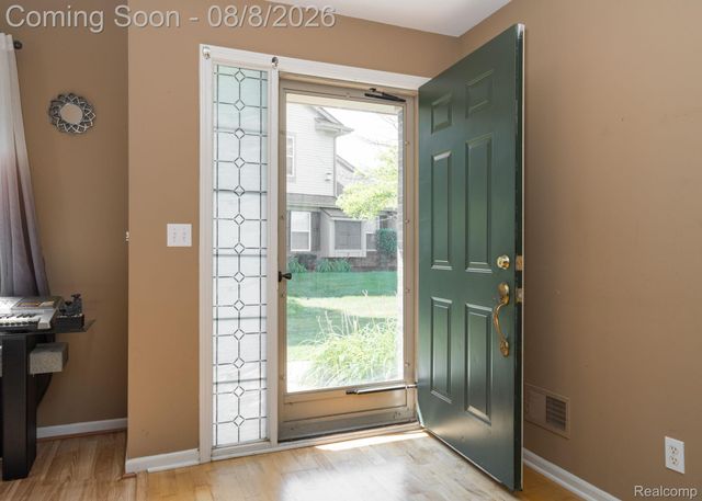 158 S Vista, Auburn Hills, MI 48326