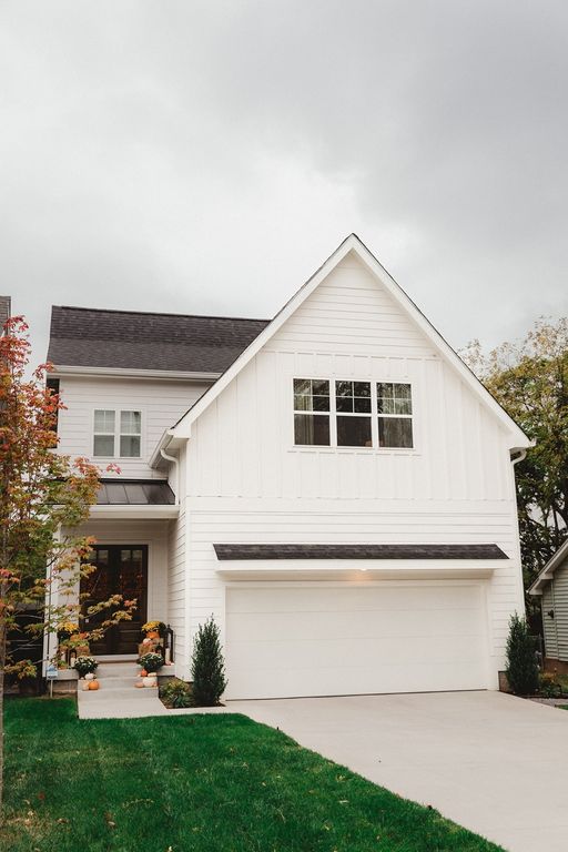 563 Highcrest Dr, Nashville, TN 37211