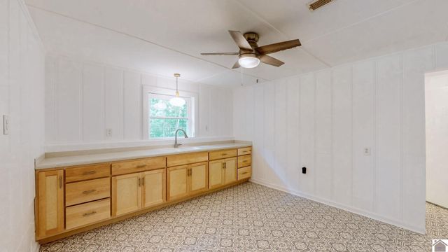 1410 Kline Trail, New Concord, KY 42076