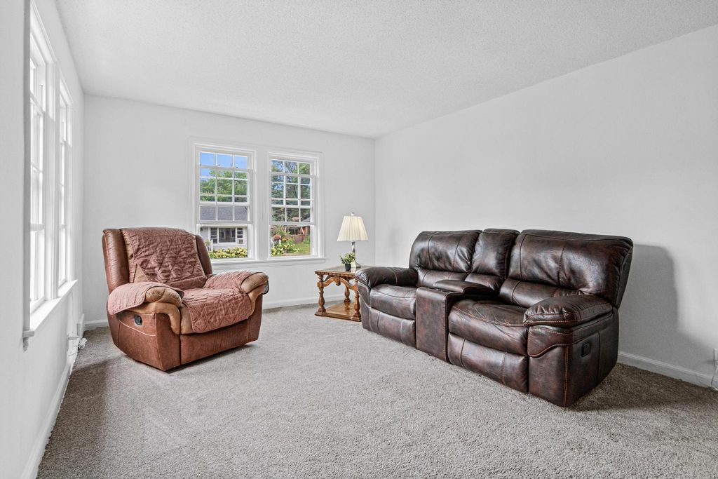 60 Grove Street, Mahtomedi, MN 55115 — photo 3