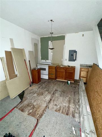973 W Exchange Street, Akron, OH 44302